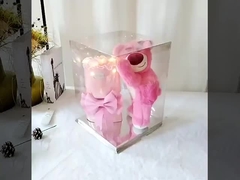 Mezuniyet sezonu için sınıf arkadaşlarıma ve öğretmenlerime çilekli ayı bebekleri, gül buketleri ve Qixi (Çin Sevgililer Günü) hediye ettim.