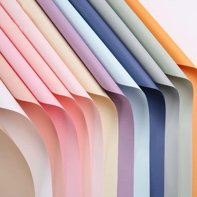 İyi bir fiyat. Kalınlaştırılmış Katı Renkli Su geçirmez Çiçek Sarma Kağıdı 56CM * 56CM Özel Paketleme Boyutu 60X30X3cm çevrimiçi