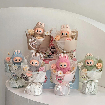 satın al Tatlı Bitmiş Labubu Plüş Bebek Buketi Gerçek Çiçeklerle Labubu Plüş Bebek Doğum Günü Hediyesi Mağaza Toptan online manufacture