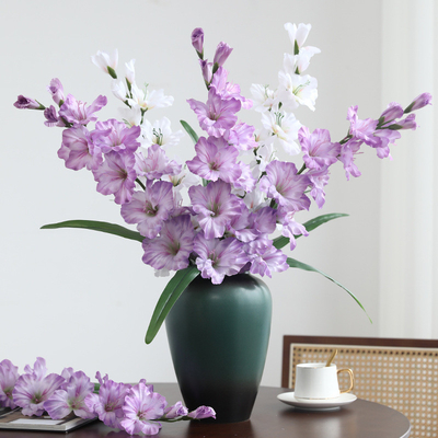 İyi bir fiyat. Yüksek kaliteli yapay çiçekler, tek dallı gladiolus yapay çiçekler, ev oturma odası ve yemek masası dekorasyonu, düğün fotoğrafçılığı aletleri, yapay buketler çevrimiçi