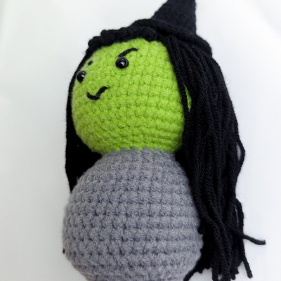 satın al JNC Macrame Vietnam tarafından Halloween hediyesi ve ev dekorasyonu için el yapımı Crochet Cadı Bebek Plüş Oyuncağı Çevrimiçi üretim