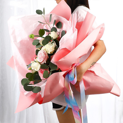 İyi bir fiyat. CMYK Moda Baskılı Çiçek Ambalaj Kağıdı 58 * 58cm Birçok Tasarım çevrimiçi
