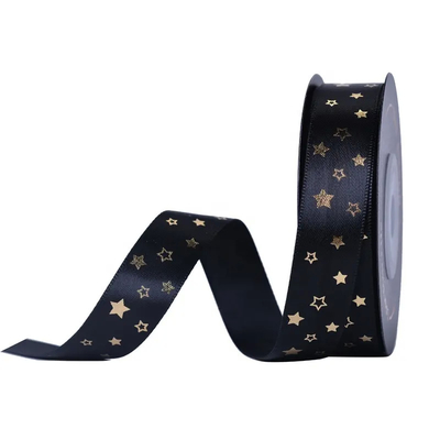 İyi bir fiyat. FAMOUS Black Gilding Custom Silk Ribbon Logo Gifts için Basılmış Teypler Webbing Wholesale çevrimiçi