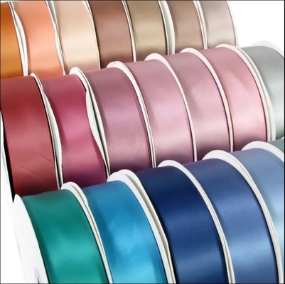 İyi bir fiyat. Pastel renklerdeki tatil kutlamaları için çift taraflı saten kurdele 100 metre 38 mm çevrimiçi