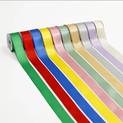 İyi bir fiyat. Polyester Satin Hediye Paketi Kurdele 196 Renk Tek ve Çift Yüzlü çevrimiçi