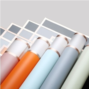 İyi bir fiyat. Lizhiran Rose Gold Edge Space Jelly Film Wrapping Paper Basit Sınır Su geçirmez Şeffaf Mat Çiçek Kağıdı Toptan Satış çevrimiçi