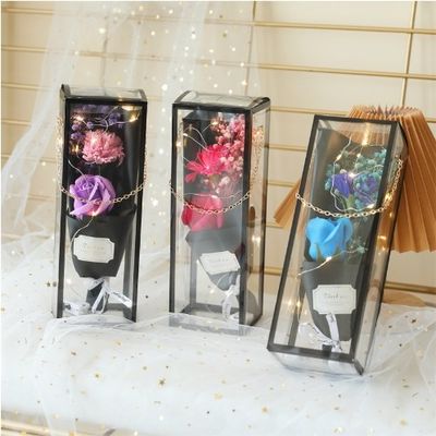 İyi bir fiyat. Altın Zincir ve Hafif Anneler Günü Bebekleri Buket Hediye Kutusu Hediye vermek için Çeşitli Bebekler çevrimiçi