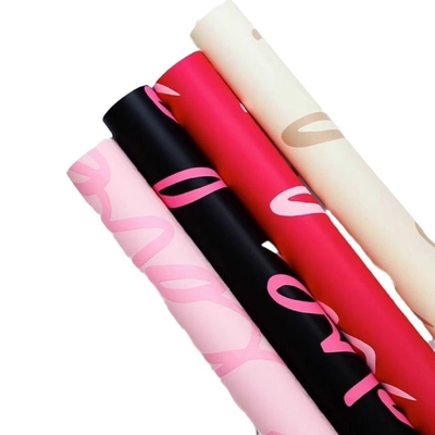 İyi bir fiyat. 60*30*3 cm Su geçirmez çiçek dükkanları için çiçekli ambalaj kağıdı Laminated Bouquet Wrap çevrimiçi