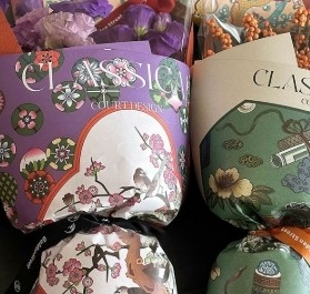İyi bir fiyat. Klasik Saray Tarzı Resimli Çiçek Arrangement Çiçek Paketleme Kağıdı çevrimiçi