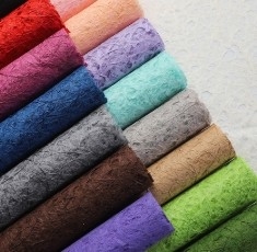 İyi bir fiyat. Su geçirmez çiçekli çiçekli ambalaj kağıdı birçok renkte Nakliye süresi 30-45 gün Makaron rüya kağıdı çevrimiçi