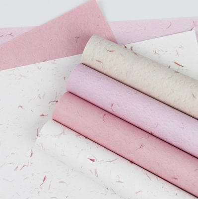 İyi bir fiyat. Petal kağıt, kraft kağıt, buket ambalaj kağıdı, çiçek sanatı için DIY malzemeleri, çiçek ambalaj kağıdı ve çiçek dükkanları için çiçek sanat malzemeleri çevrimiçi