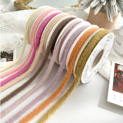 İyi bir fiyat. Ekoloji dostu Plüş Çürük Kurdele Çiçek Buketi El yapımı Noel Çiçekli DIY Hediye Çantası Pasta Bağlama Kemerleri çevrimiçi