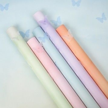 İyi bir fiyat. 57*57cm Partysu Sevgililer Günü Kelebek Tasarımlı Su geçirmez Çiçekli Çiçek Sarma Kağıdı çevrimiçi