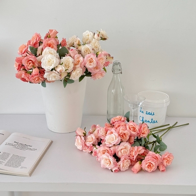 İyi bir fiyat. 6 hibiscus ve gül buketi simülasyonu, Avrupa retro ev dekorasyonu, oturma odası dekorasyonu, düğün dekorasyonu, el çiçekleri sahte çiçekler çevrimiçi