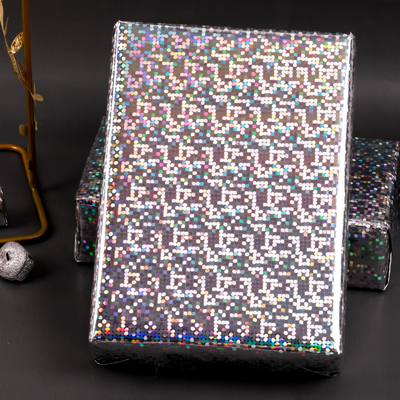 İyi bir fiyat. Hologram Tasarım Lazer Desenli Hediye Paketi Kağıt Rulo 72cm*52cm çevrimiçi