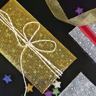 İyi bir fiyat. Altın Gümüş Glitter Işıltılı Hediye Paketi Kağıt Rulo Plastik Levha 72cmx52cm çevrimiçi
